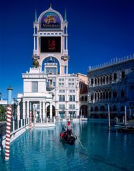 Canal at the Venetian Casino Hotel in Las Vegas, Nevada P5pzyb