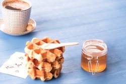Sweet snack and a missing you note