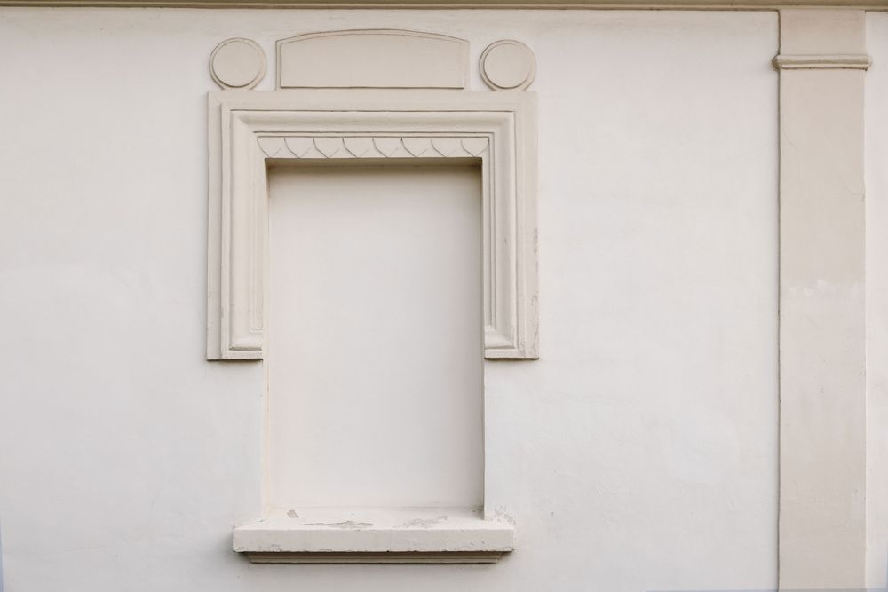 Elegant niche with classic pillars