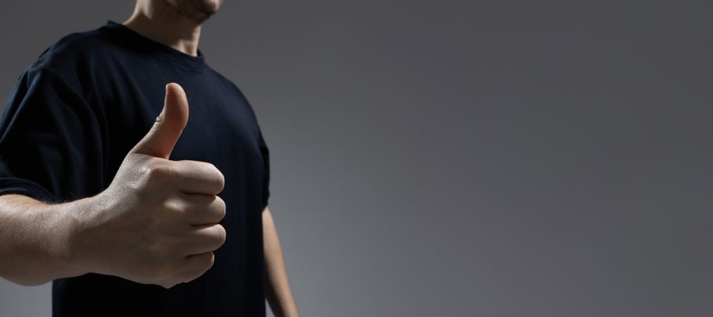Man giving thumbs up