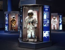 Astronaut uniform display at the Lyndon B. Johnson Space Center, Houston, Texas R5R7r4