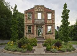 Historic facade of a home in Louisville, Kentucky