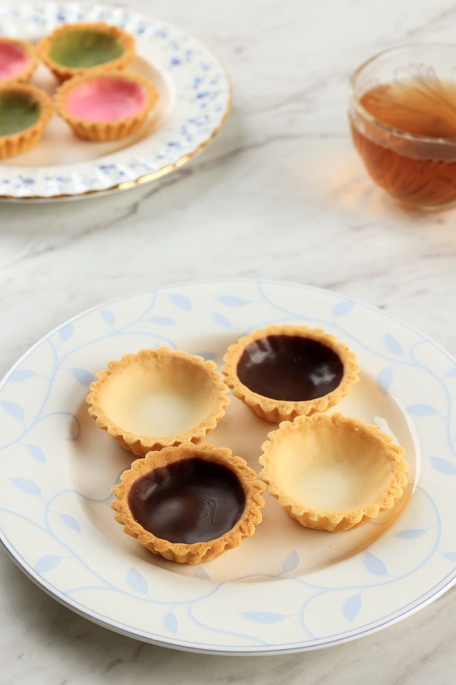 Homemade Mini Tartlets Pie with Chocolate and Vanilla.