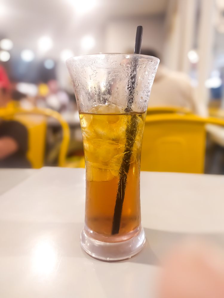 a glass of ice tea