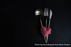 Cutlery set for St. Valentines day with space for text 4ZeeKx