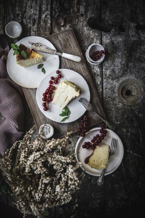 Cheese cake served on plates