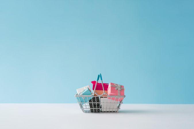 Shopping basket with gift boxes