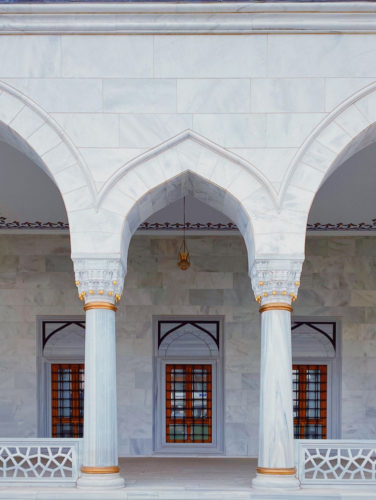 Arch over walkway in mosque