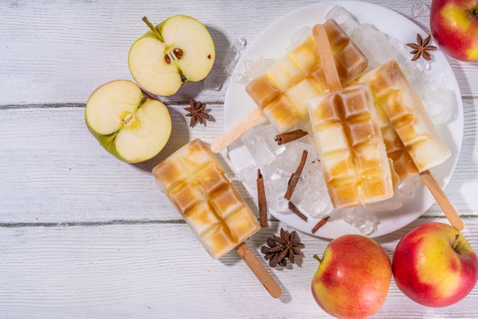Apple pie ice cream popsicles