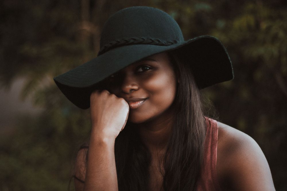 Woman wearing a hat