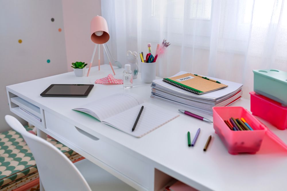 desk in girl's bedroom