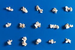 Set of popcorn on board