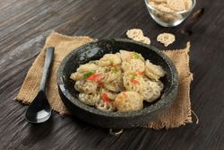 Bowl of stir fried Indonesian noodles