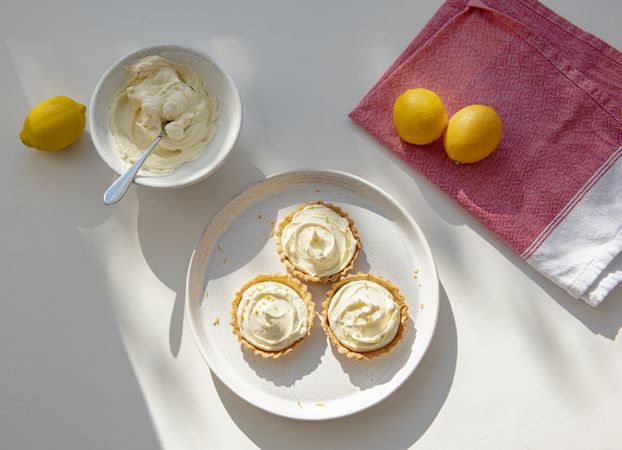 Mini lemon cream pies dessert