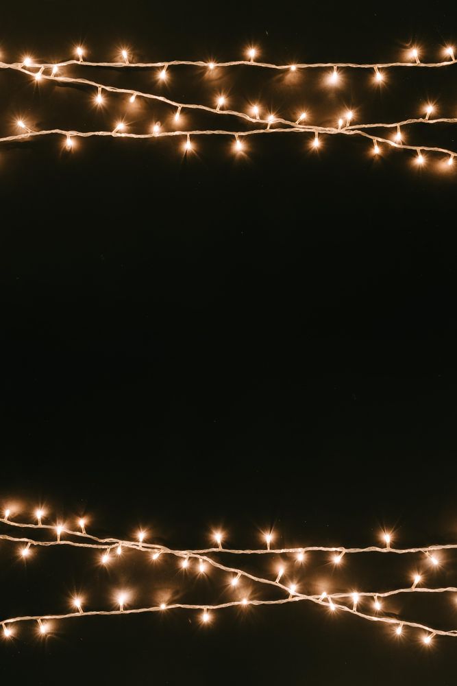 Fairy lights or lights on dark background - Free (bGAPX5) - Noun