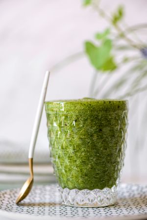 Healthy green smoothie