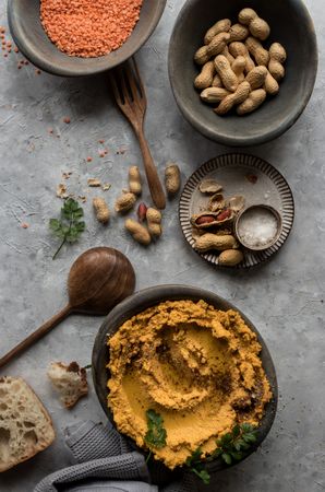 Lentil hummus with carrot and peanuts