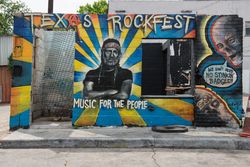 Mural of Willie Nelson outside venue, Austin, Texas B5Qqg5