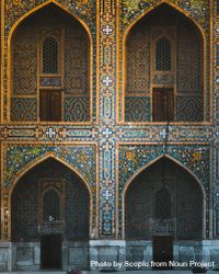 Exterior view of a building in Samarkand, Uzbekistan 4BExd5