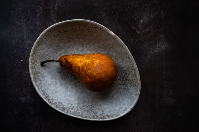 Single sweet organic pear fruit