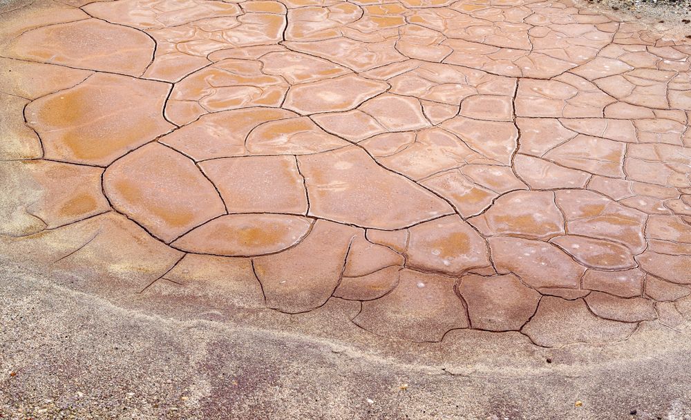 Dry rock surface in cracks