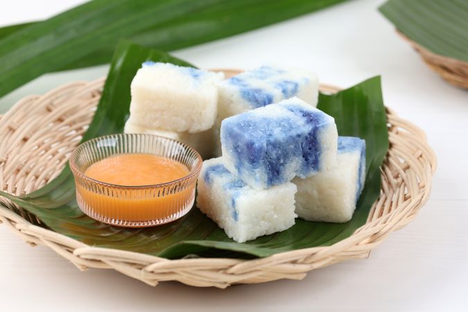 Kue Pulut Ketan, Sticky Rice Cake with Blue Color Served with Kaya Jam