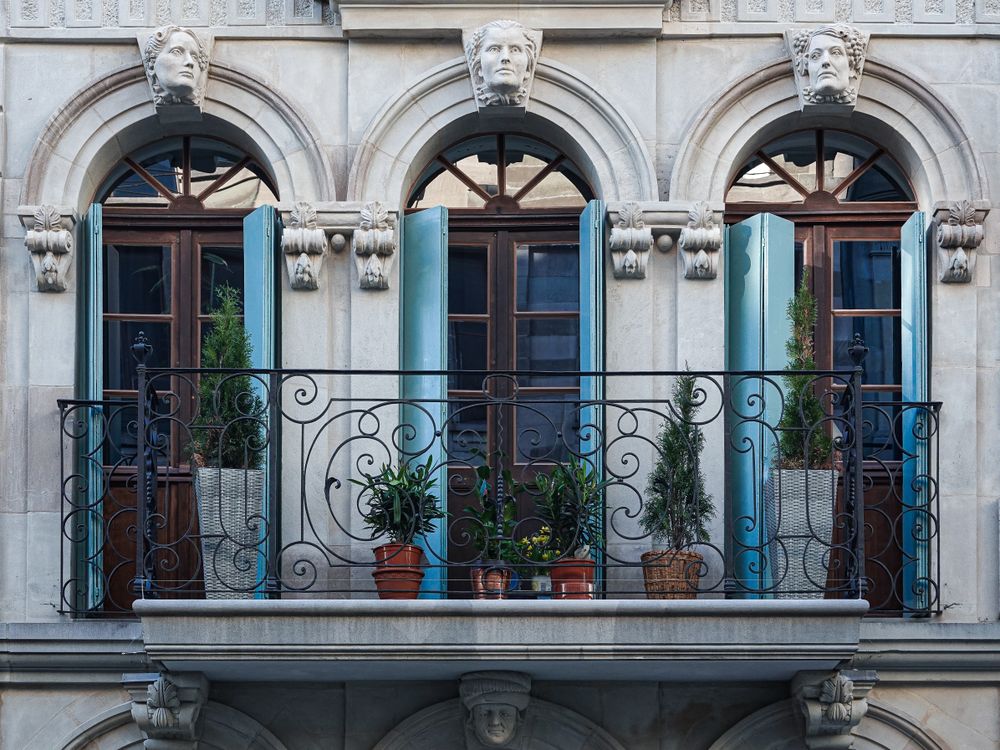 Beautifim balcony in old town, Geneva