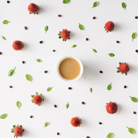 Pattern with strawberry, leaves and coffee cup