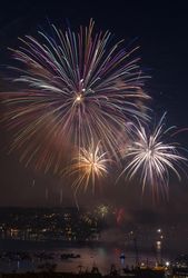 Wheel shaped like fireworks
