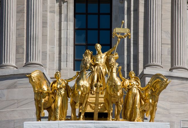 Minnesota Capitol guilded quadriga "The Progress of the State,” St Paul, Minnesota