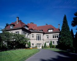 The Pittock Mansion, Portland, Oregon DbGyv5