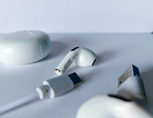 Background earphones or earbuds