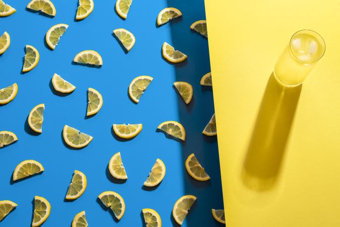 Glass of lemonade and lemon slices pattern