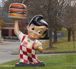 The Big Boy restaurant chain’s mascot, Waterford, Michigan v4mwX0