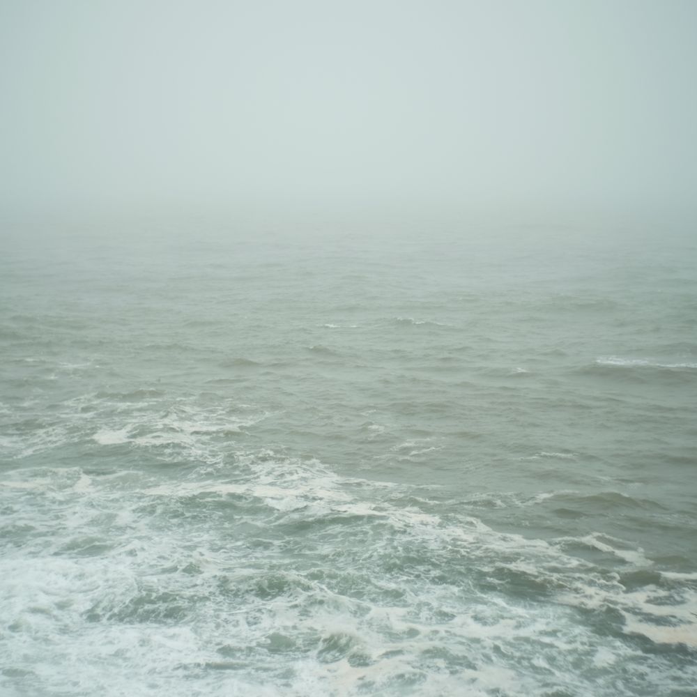 Gray ocean waves