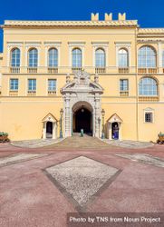 The main entrance to the palace of Monaco 0LdjZA