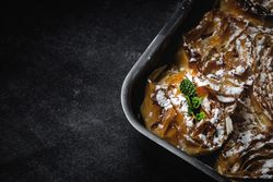 Filo dough cake with flower shape