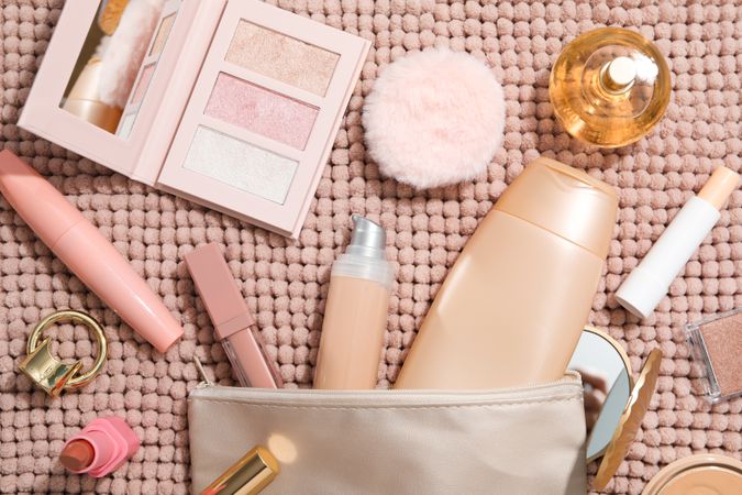 Bath accessories, toilet bag for different self care items