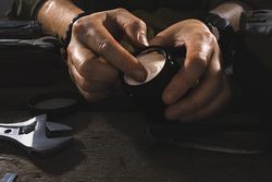 Men’s Hand Cream Application