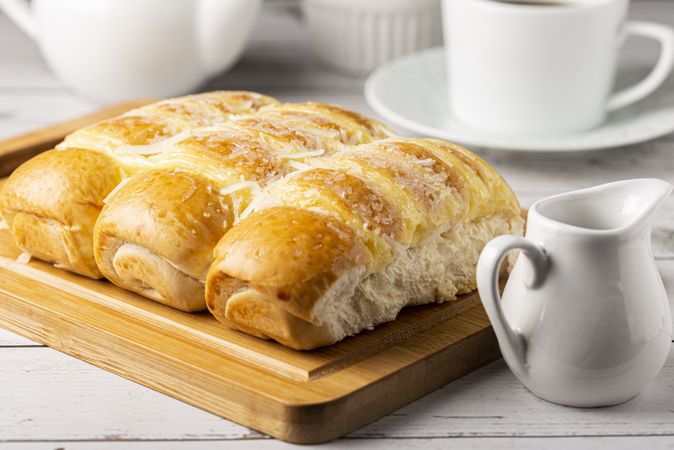 Sweet bread with cream and coconut.